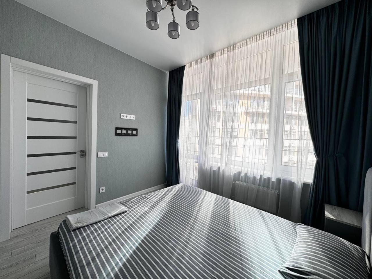 48 Pearl Cozy Apartment Одесса Экстерьер фото