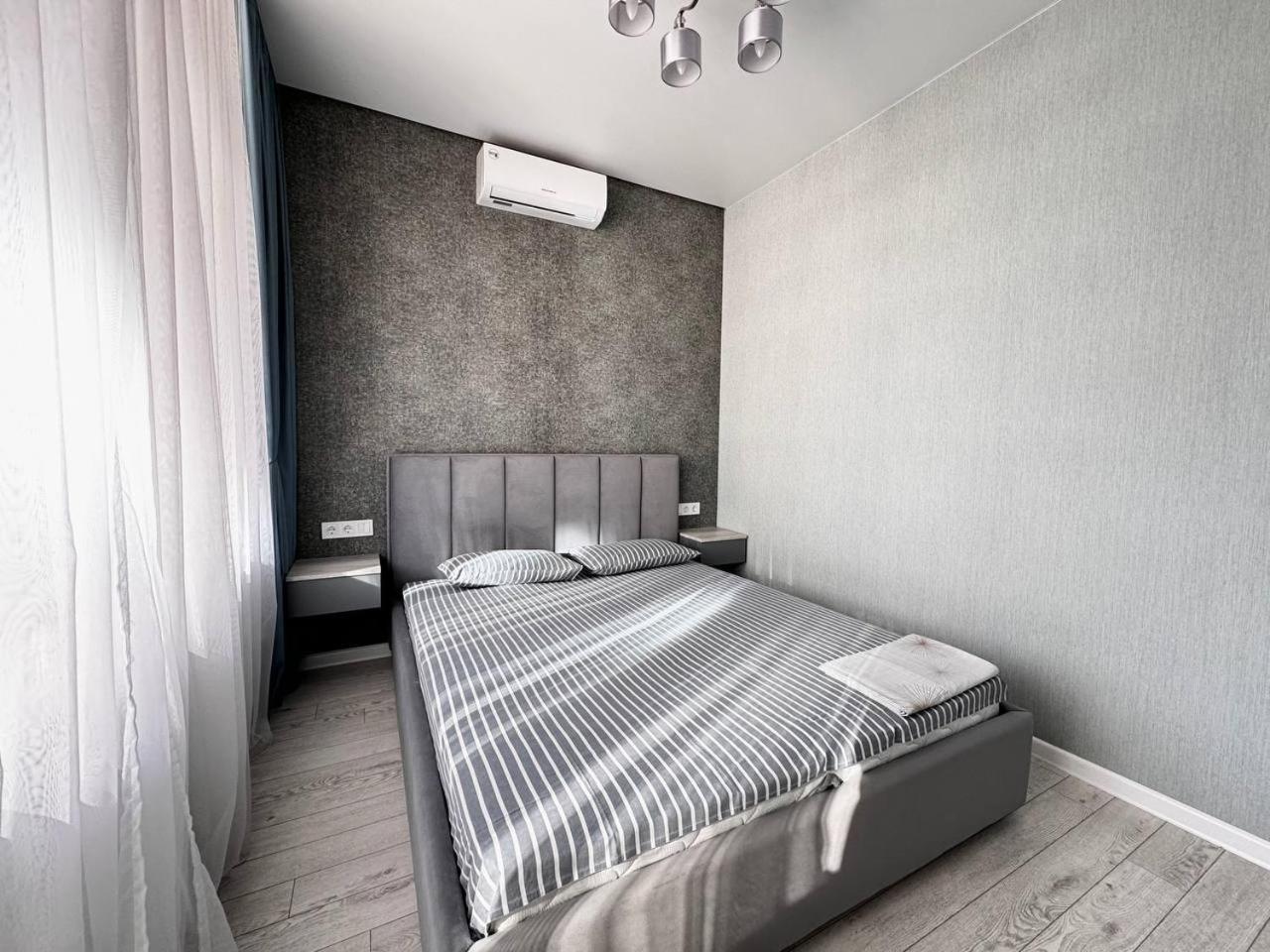 48 Pearl Cozy Apartment Одесса Экстерьер фото