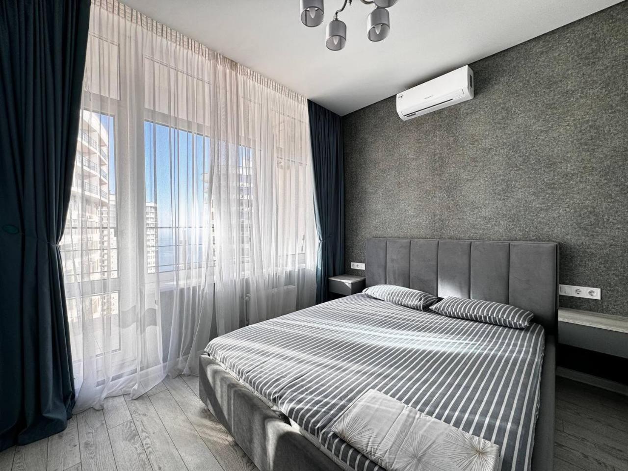 48 Pearl Cozy Apartment Одесса Экстерьер фото