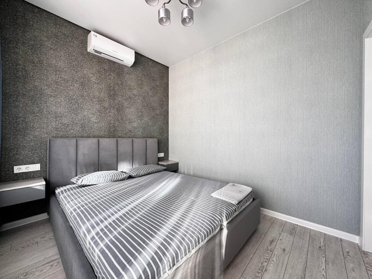 48 Pearl Cozy Apartment Одесса Экстерьер фото